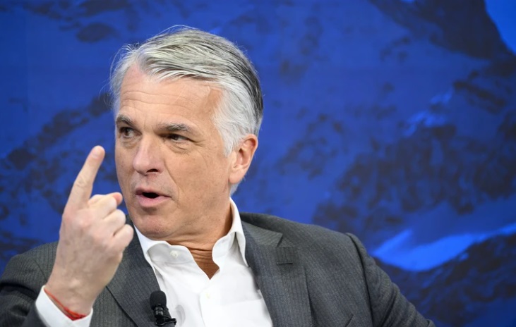 Il banchiere più pagato in Europa prende la metà del più pagato negli USA – I compensi CEO