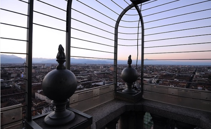 A Torino ancora raffiche di forte vento- Chiude l’ascensore della Mole: la situazione