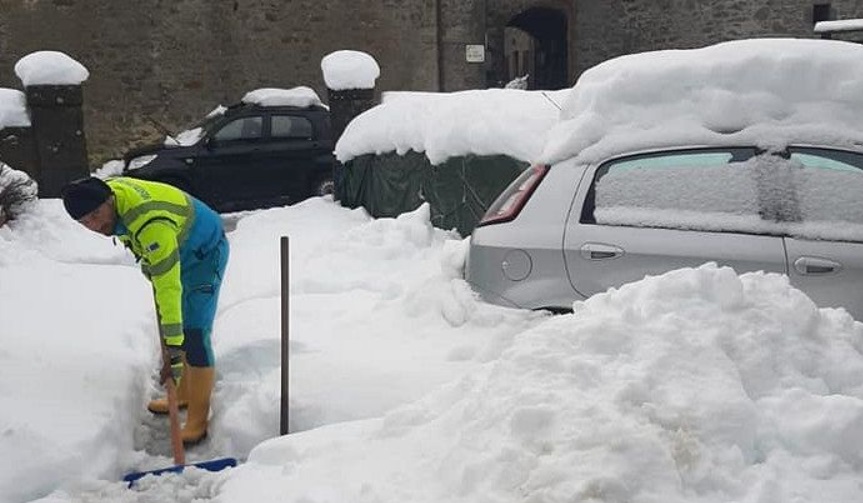 Black out nel Torinese dopo la nevicata, in 4 mila senza corrente in Piemonte: “Servono investimenti per reti”