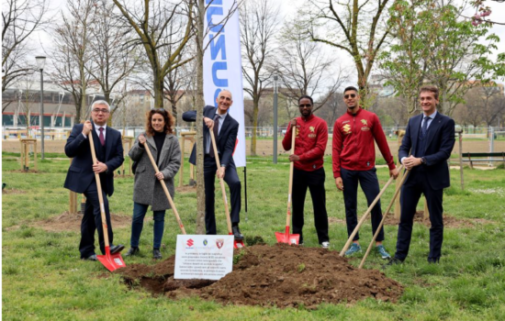 Torino – Davanti allo Stadio Olimpico arrivano gli alberi color “granata” – Ecco le piante giapponesi “speciali”