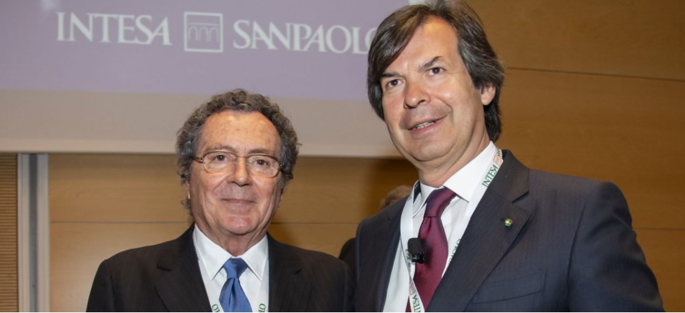Intesa San Paolo, assemblea azionisti: “Nell’ultimo anno il miglior risultato di sempre: utile record di 7,7 miliardi”