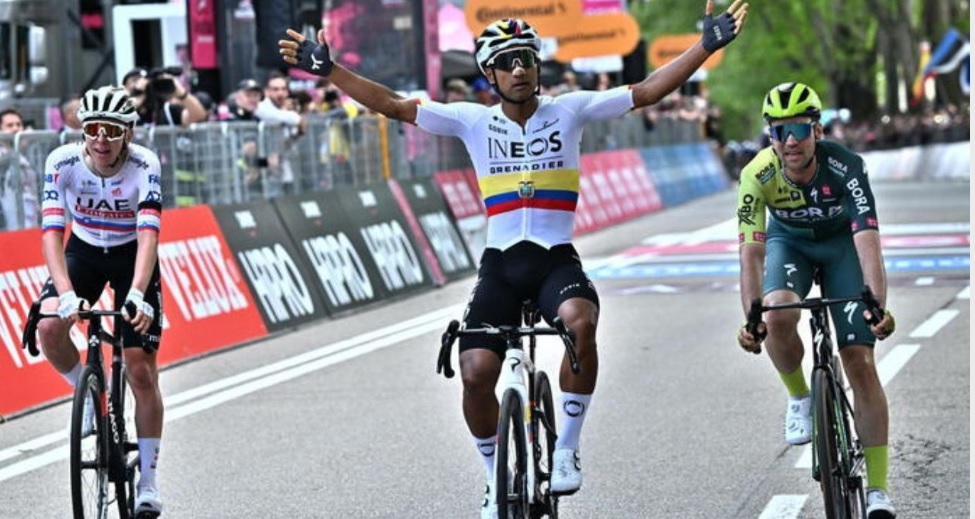 A Torino è subito spettacolo Giro d’Italia – Vittoria allo sprint e tripudio di folla:  ecco la prima maglia rosa