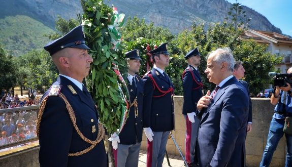 32 anni fa la strage di Capaci. Il  ministro Piantedosi a Palermo: “Onore a chi ha sacrificato la vita contro la mafia”