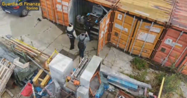 Torino – Quintali di rifiuti tossici nocivi: l’agghiacciante scoperta in una storica azienda