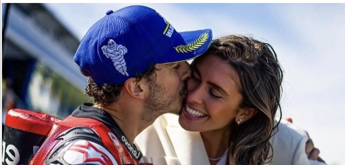 Torino – Il Campione torinese Pecco Bagnaia si sposa: regali in beneficenza. Fra gli invitati Valentino Rossi