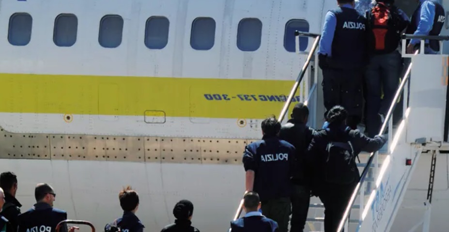 Torino – Stranieri rimpatriati, dati impressionanti. Da Torino partono stupratori, pusher e ladri