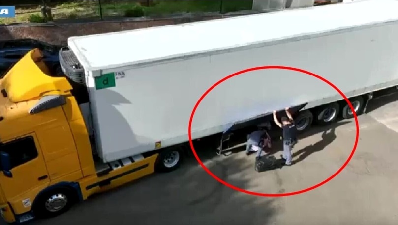 Torino – Viaggiano con 77 Kg di cocaina nascosti nella carne: rumeni arrestati