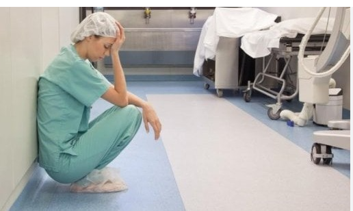 Piemonte – Insulta medici e infermieri al Pronto Soccorso: si becca una multa di mille euro