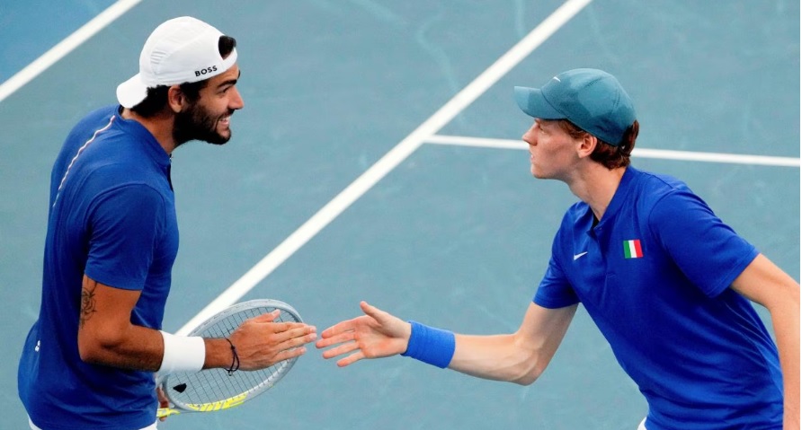 Sinner – Berrettini: la coppia dei sogni vince in Davis – Argentina “distrutta”, Italia in semifinale