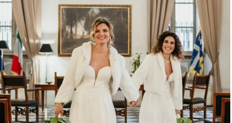 Torino- L’assessora Chiara Foglietta ha sposato la compagna: “Da oggi mia moglie, mano nella mano per sempre”