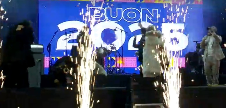 Torino – Capodanno da tutto esaurito in piazza Castello: fuochi e interventi dei Vigili del Fuoco. Il bilancio