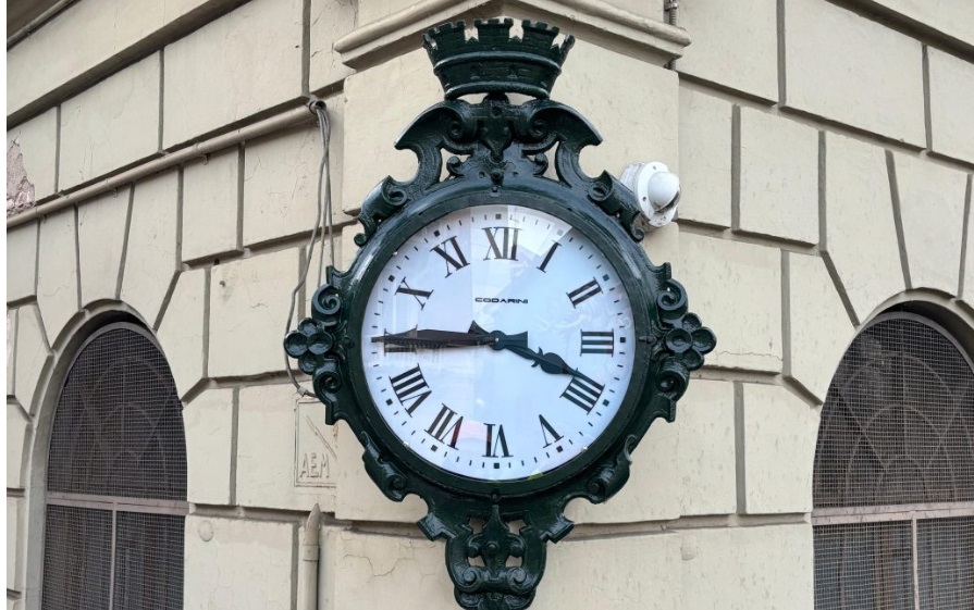 A Torino ripartono le lancette degli orologi storici – Torna in funzione un pezzo di storia della città