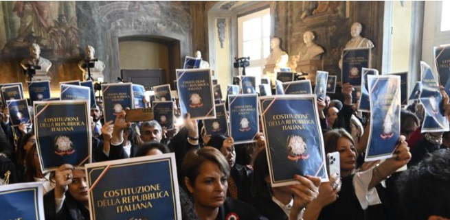 Torino – I magistrati torinesi protestano contro la riforma Nordio: “No alla separazione delle carriere di giudici e pubblici ministeri”