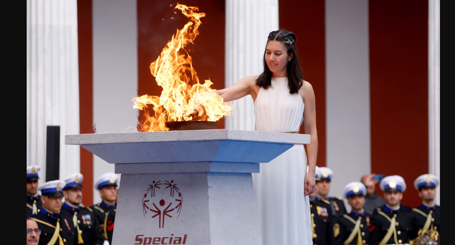 A Torino arriva la mitica Fiaccola Olimpica: partita da Atene, oggi sarà nella città della Mole