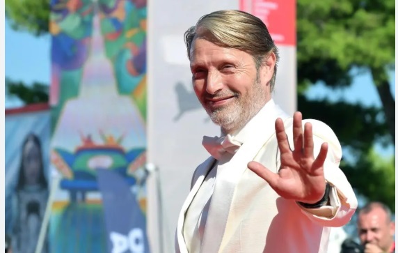 A Torino si gira uno spot internazionale – Protagonista la star Mads Mikkelsen: ecco dove