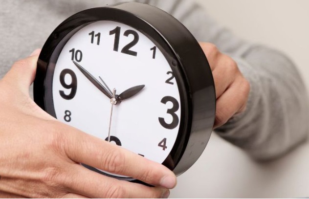 Torino – Stanotte torna l’ora legale: ecco quanto si risparmia. E c’è chi ripete: “Teniamola tutto l’anno”