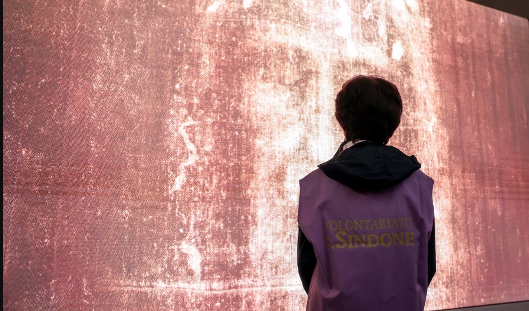 Torino – Sacra Sindone in Piazza Castello – Un’esposizione ‘speciale’. L’evento