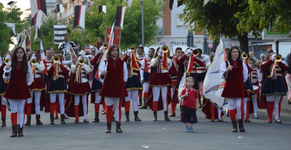 Torino sarà capitale dei Gruppi storici e del Folklore – In centro il raduno internazionale di maschere e personaggi storici. L’Evento
