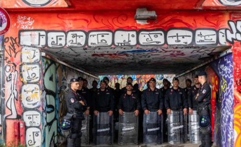 Torino – Crosetto (FdI): “Bene lo sgombero del Leoncavallo, ma a Torino Lo Russo continua a proteggere Askatasuna”