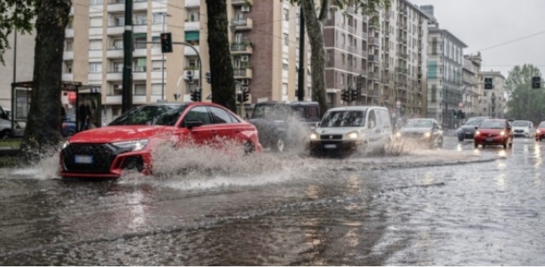 In Piemonte forte ondata di maltempo: 1900 black out in poche ore. L’appello: “Limitare gli spostamenti”