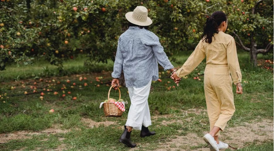 Camminare fa benissimo, ma è necessario farlo nel modo corretto – Ecco le 5 regole da rispettare