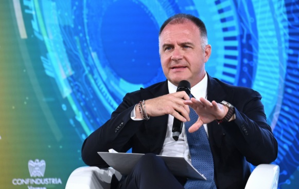 Orsini (Confindustria): “La ceramica italiana eccellenza mondiale, ma rischia di essere schiacciata da energia cara e dumping asiatico”