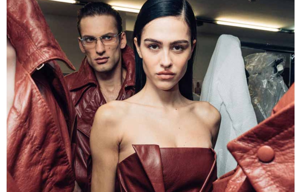 Ferrari è ormai un brand di Alta moda – La ‘consacrazione’ con la nuova collezione Ferrari SS26