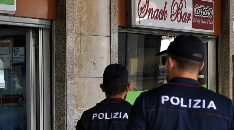 Torino – Il bar mette la musica a palla per le feste notturne. E i residenti sono costretti a dormire in macchina: la denuncia