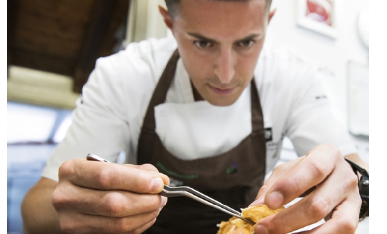 E’ Piemontese il nuovo Chef che ha conquistato 3 Stelle Michelin in Italia – Ecco chi è