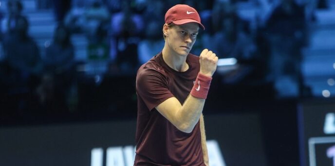 Torino – Sinner parte fortissimo alle Atp Finals: vittoria netta all’esordio. Entusiasmo per Jannik