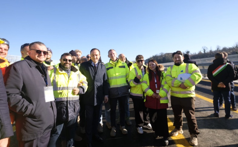 Piemonte – Dopo 34 anni di attese inaugura la Asti-Cuneo. Cirio “E’ un giorno storico”