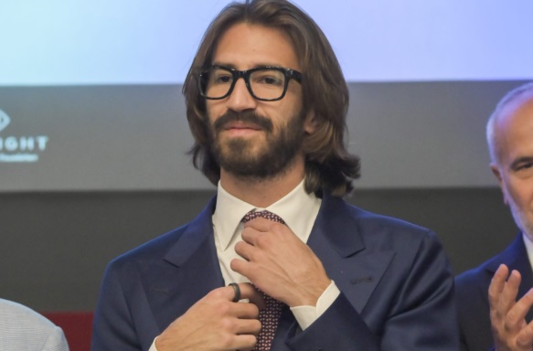 Svolta Editoria, Del Vecchio rileva il 30% del ‘Giornale’ e punta forte su un altro gruppo:  “Sviluppiamo un polo editoriale”. La strategia