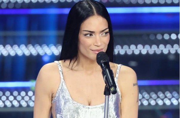 Torino – Elodie  e Alessandra Amoroso cantano per i piccoli pazienti oncologici: il bel progetto di solidarietà di Natale