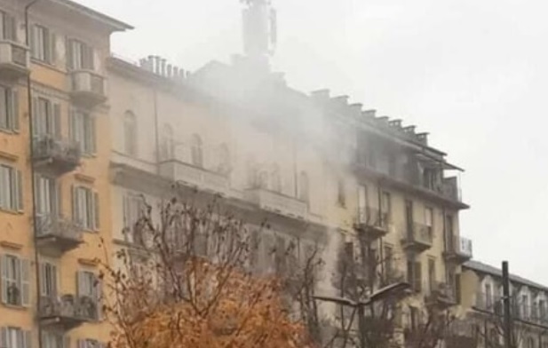 Torino – A fuoco casa in corso Re Umberto: una persona ustionata. E’ grave