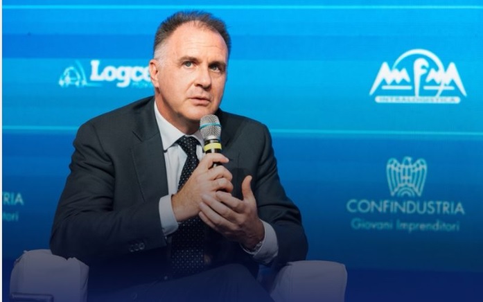 “La nostra industria è sotto assedio”. Il presidente di Confindustria Orsini lancia l’allarme e presenta il piano “Rilancio Italia”