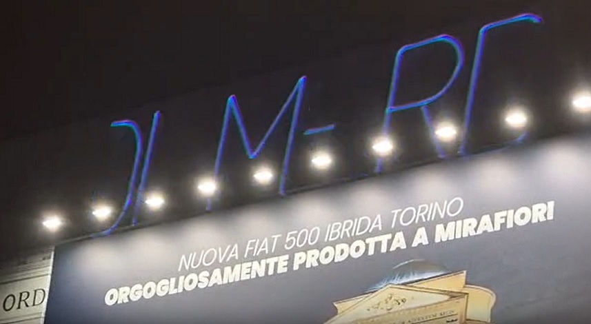 Torino – “Lo Russo servo infame”: la scritta di Askatasuna sopra la Gran Madre