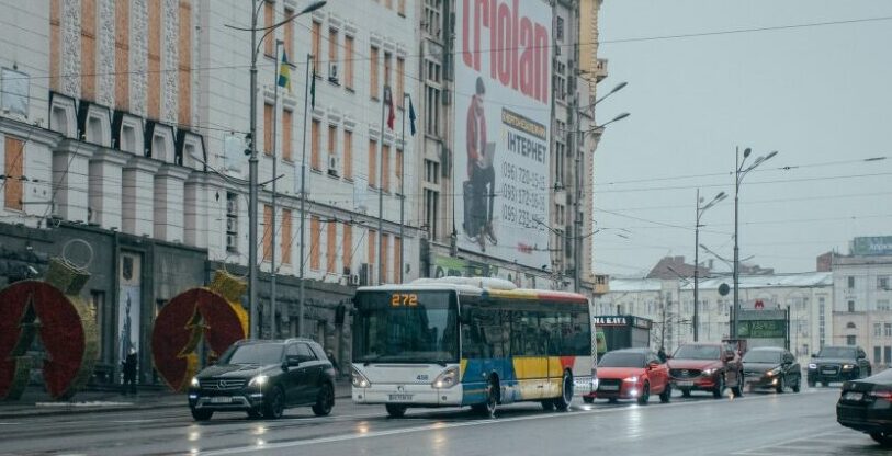 Torino – Ecco i primi Autobus torinesi sulle strade in Ucraina: l’aiuto della città al Paese in guerra