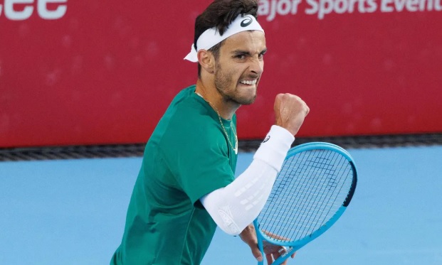 Australian Open, Musetti vince il derby d’Italia contro Sonego. Darderi scatenato, vola al 3° turno