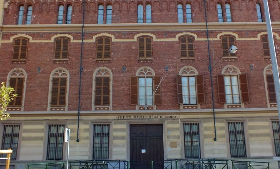 A Torino è crisi per le storiche scuole d’elite – Le eccellenze chiudono, e arrivano bonus da 1500 euro per sostenerle