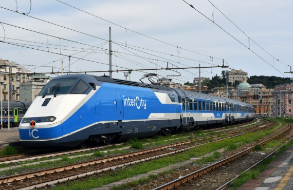 In Italia un’offerta per viaggiare in treno che non conosce quasi nessuno – Viaggia nei week end pagando (quasi) la metà. INFO