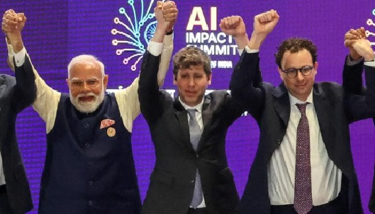 In India il mega Summit sull’Intelligenza artificiale – Evento faraonico con 250mila partecipanti e investimenti miliardari