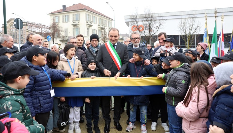 Torino – Inaugurato il nuovo giardino di via Perugia: più spazi verdi nel quartiere Aurora, accanto alla palestra GOFit Mercato dei Fiori