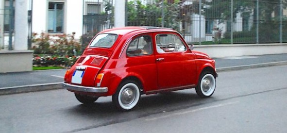 A Torino rinascono le vecchie 500 – Saranno elettrificate e pronte a ripartire grazie al lavoro di un’officina: “Così le portiamo nel XXI secolo”