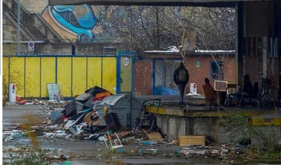 Torino – L’area ex Gondrand ancora nel caos: dopo lo sgombero torna l’invasione di tossici. Lo spazio è di nuovo occupato
