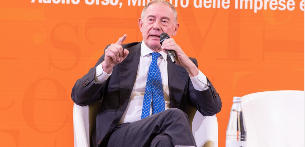 Il Ministro Urso punta a rilanciare industria ed energia: “Nucleare e innovazione per salvare l’automotive”. Parte il Piano Transizione 5.0