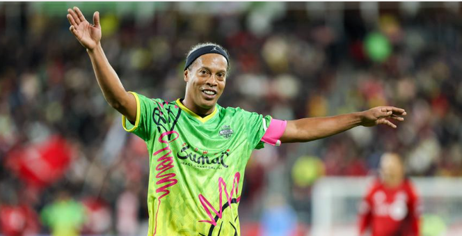Incredibile ma vero – Ronaldinho torna a giocare in Italia. Il parere del medico: si può tornare in campo a 46 anni?