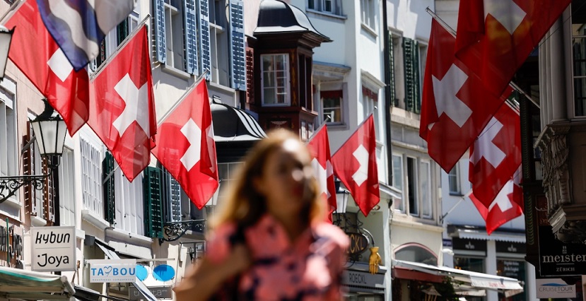 Svizzera, bocciato il Referendum della destra per limitare l’immigrazione – Potrà superare i 10 milioni di abitanti