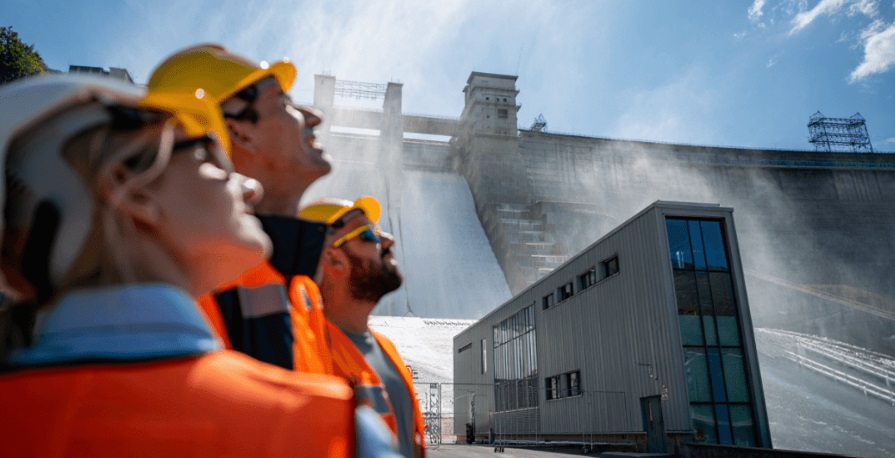 Torino – Il colosso Aruba compra tre centrali idroelettriche piemontesi: serviranno per alimentare i Data Center. E’ caccia alle fonti di energia