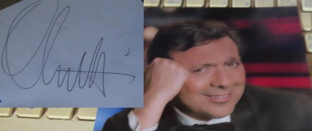 Torino – Chiambretti scopre il suo autografo venduto su eBay. Ecco il costo. E lui commenta “E’ mostruoso!”