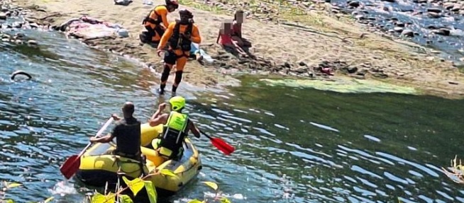 Piemonte – Tremenda tragedia: bimba rischia di annegare nel Sesia. Padre e zio cercano di salvarla e muoiono